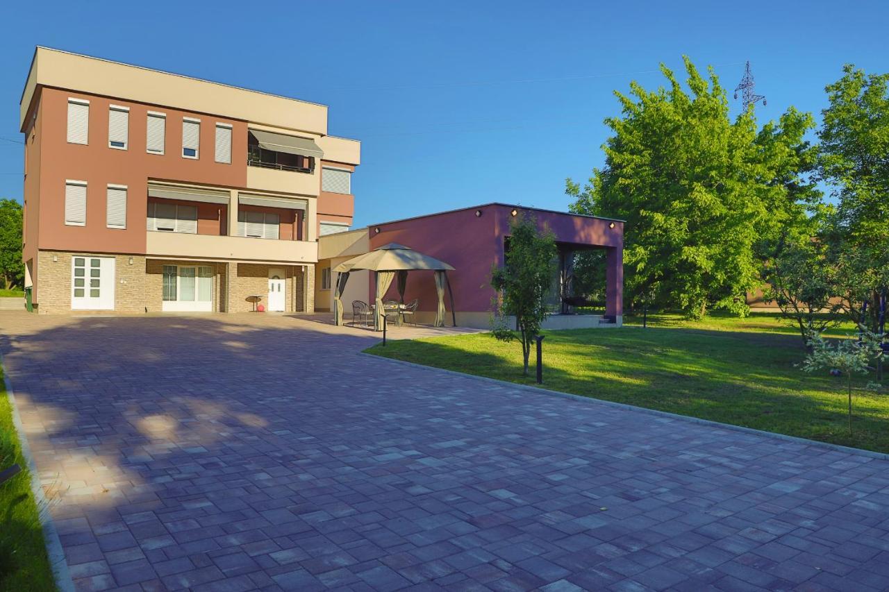 Apartment Vila Tara Bihać Exterior foto